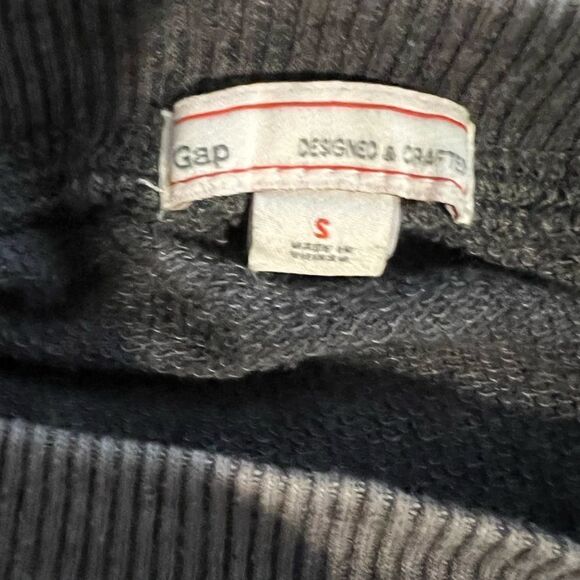 Gap sweatshirt - Picture 3 of 3